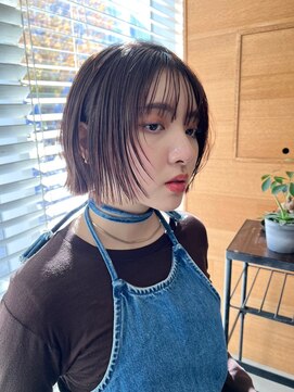 ザシー オモテサンドウ(The C) 20代30代40代ナチュラル大人可愛いレイヤースタイル