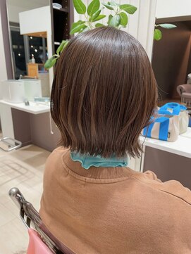 イースト(YEAST) 切りっぱなしボブ