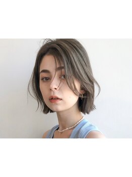 一人のスタイリストが仕上げまで全てマンツーマンで担当！お悩みを汲み取り、あなたに合った施術をご提案。