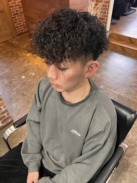 ヴィップルーム(viproom) ウルフ/アッシュブラック/カルマパーマ/ベリーショート