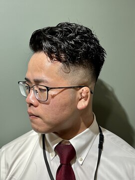 スタンドバーバー 柏(STAND BARBER) ダークアッシュ/アッシュブラック/カルマパーマ/ベリーショート