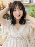 黒髪グレージュアッシュくせ毛風外ハネロブc5北浦和20代30代40代