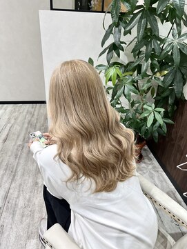 ベルヘアーデザイン 堺東(Belle hair Design) ハイトーン/ケアブリーチ/ブリーチ/ミルクティーベージュ/堺東