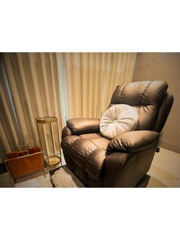 【メンズ専用】芸能人やアスリートも通う、大人男性のためのプライベートメンズ専用眉毛眉サロン