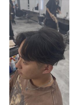 オム ブランシェ(HOMME BLANCHE’) 【KAZUKI】黒髪×フェザーパーマ