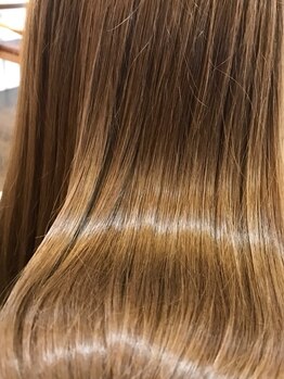 ダメージが気になる方必見！dueオリジナル髪質改善☆栄養補給×保湿効果抜群で驚きの手触りへ…♪