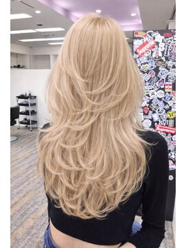 アフューズバイストゥー(Vfuse by StueW) ロングレイヤー7/ダブルカラー/ブリーチ/エクステ/ケアブリーチ