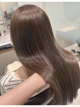 エイミー 布施店(eimee) シナモンベージュ[布施駅/布施西北口/]