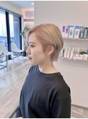 ショートスタイル&ハイトーンミルクティーエンドカラー