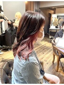 ヘアアンドメイク エジェリ(hair&make egerie) くすみピンクインナーカラー・ミディアムロブ