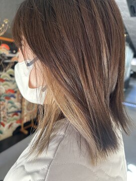 ジンリッチ(JiN RiCH) チラ見せベージュイヤリングカラーstyle◎