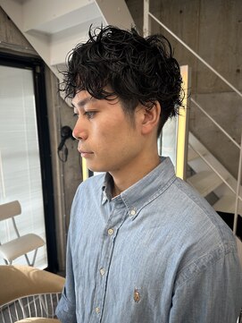 サイン 渋谷(SIGN) メンズセンターパートミディアムカルマパーマボブツーブロック