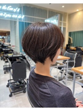 ヘアーエスクールエミュ(hair S. COEUR emu) 丸くない大人ショート/ショート/大阪/京都/枚方/松井山手