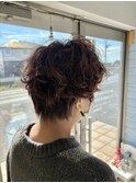絶壁に見せない白髪ぼかしハイライトショート