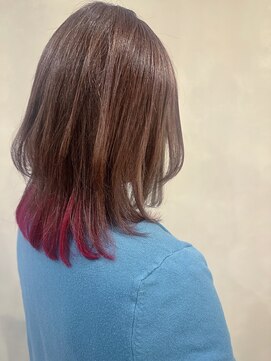 【shima】ミディアムスタイル/明るめベージュとポイントピンク