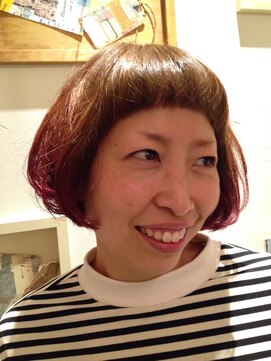 シュエットナオ (chouette. nao) グラデーションカラーでボブ個性的ヘアー前髪がポイント