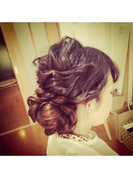 ヘアセット専門店 ナゴミ 池袋店(nagomi) ねじりルーズ系シニオン