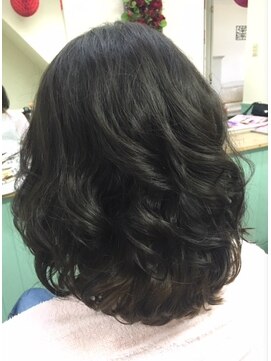 くせ毛を活かすミディアムカット L ヘアーアートフタバ Hair Art Futaba のヘアカタログ ホットペッパービューティー