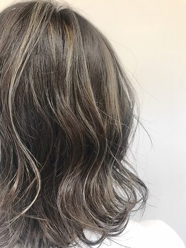 シャラ美容室 グレイベージュハイライト