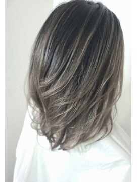 ムーンロータス(Moon Lotus) 可愛いバレイヤージュ