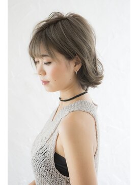 ミエル ヘア 新宿(miel hair) 〈mielhair新宿〉グレージュ　外はねボブ