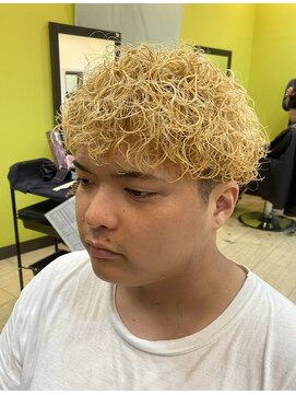 サロン ド ロイ(Salon de Roi) くるくるパーマスパイラルパーマブリーチパーマ三宮六甲神戸