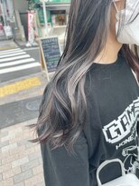 ネオリーブ アンド 渋谷店(Neolive &)&nbsp;【韓国風／モードヘア】シルバーグレー＆インナーカラー