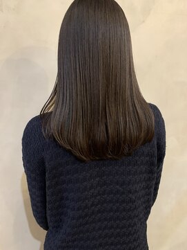 テテ ニコ(tete nico) 伸ばしかけロング×ツヤカラー