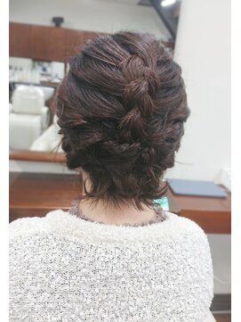 ヴィヴァーチェフィオーレ(Vivace fiore) スッキリアップヘア