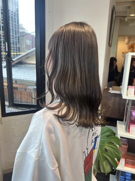 エアー(Air) 柔らかグレージュカラー