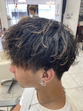 ステアー バイ ボス(Stair by boss) パーマ残しカット