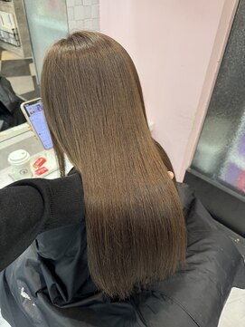 ジーナ 名駅(XENA.) 【石塚】ブリーチなしカラー☆ベージュくすみオリーブ