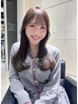 顔周りレイヤーロングヘア