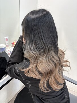 ユーフォリア 渋谷グランデ(Euphoria SHIBUYA GRANDE) グラデーションカラー　デザインカラー　ミルクティーベージュ