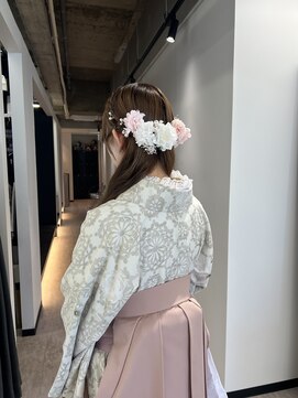 バズ サッポロ バイ フィーネ(BuzZ sapporo by Fi-Ne) 前から見ても後ろから見ても可愛い三つ編みハーフアップ