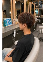 リリーオム バイ エーケー(Lily HOMME by AK) 茶髪で垢抜ける束感マッシュショート