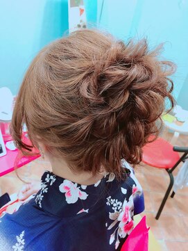 ヘアセットサロン アッシュ 神戸三宮(Ash) 高めお団子風アップ☆
