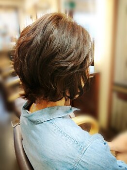 ブルーピースの写真/白髪が気になり始めた方にも◎で、人気のオーガニックカラー髪と頭皮をいたわりながらしっかり染める。