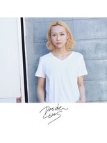 パドトロワ(Pas de trois)&nbsp;新潟×センター分け×金髪ショートボブ×春夏スタイル