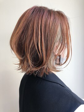 デイリリーバイアメリア 川西店(daylily by Ameria) ぱつっとボブ×イヤリングカラー→白井　涼貴