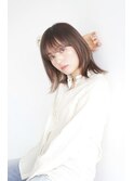 艶感たっぷりのロブ ストレートヘアー