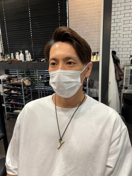 ヒロザバーバー(HIRO THE BARBER) 刈り上げ×アップバング