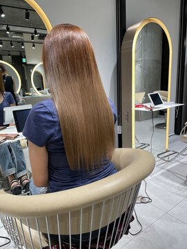 ロンドメリア 天神大名店(Lond Melia) ★斜めバングミディアムヘアグレージュカラーシルキーベージュ★