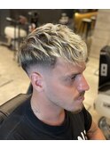 ミドルスキンフェードくせ毛ベリーショートスタイルF