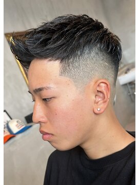 バーバーショップ フォーシーズン(BAR BER SHOP FOURSEASON) メンズショートスタイル/ジェットモヒカン/アップバング