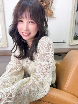 ハロー(...Hello) レイヤーカット 顔周りカット くびれレイヤー 韓国風ヘア