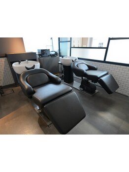 疲れた心と髪にご褒美を。当サロン自慢のクリームスパで、ダメージと頭皮を同時にケアする贅沢な時間に＊