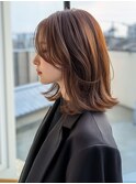 ミディアム　外ハネ　透明感カラー　顔周りカット　20代30代