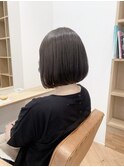 段差なし前下がりボブ