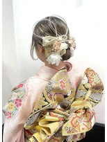 アオ(AO。)&nbsp;成人式ヘア/振袖ヘア/金箔ヘア/タイトシニヨン/着付け